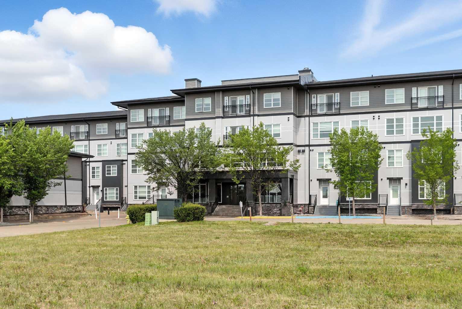 2660 22 Street 5322  Red Deer AB T4R 0K1 photo