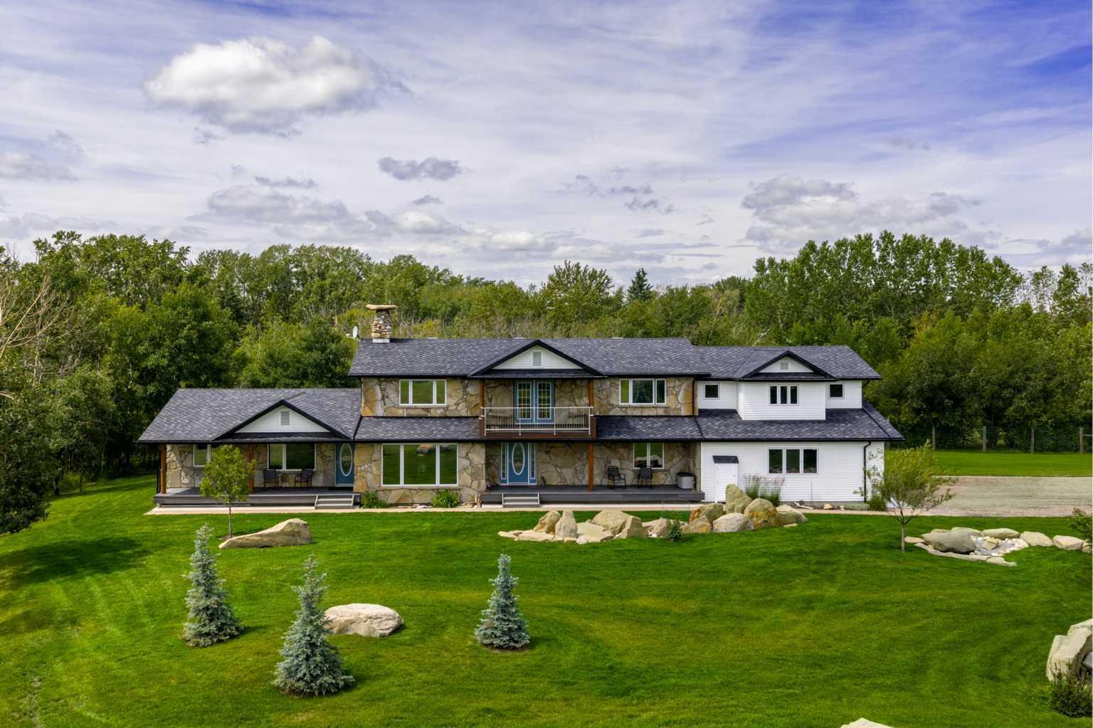 17 Oak Avenue  Rural Foothills County AB T1S 1K6 photo