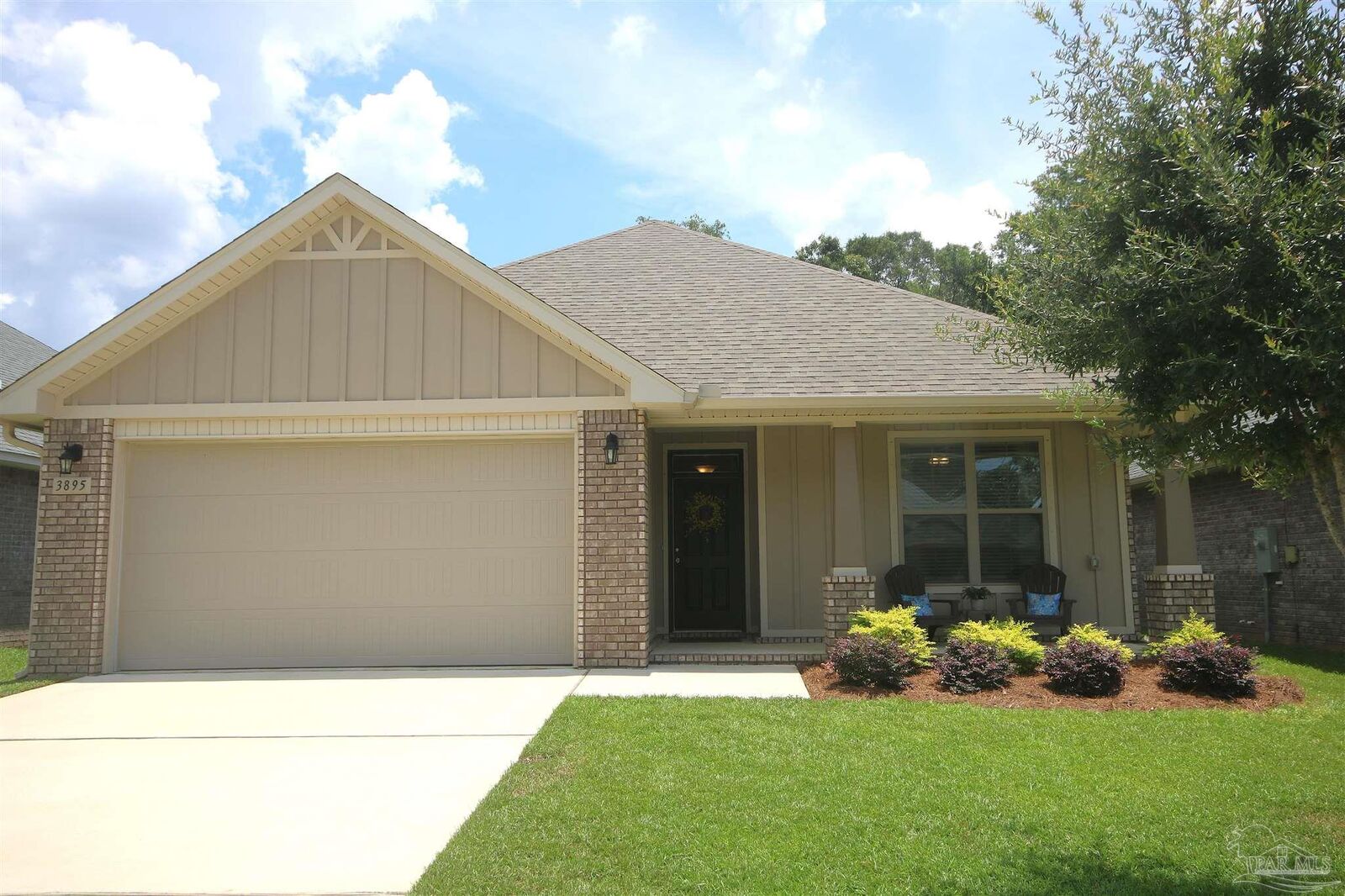 Property Photo: 3895 Shady Grove Dr FL 32571
