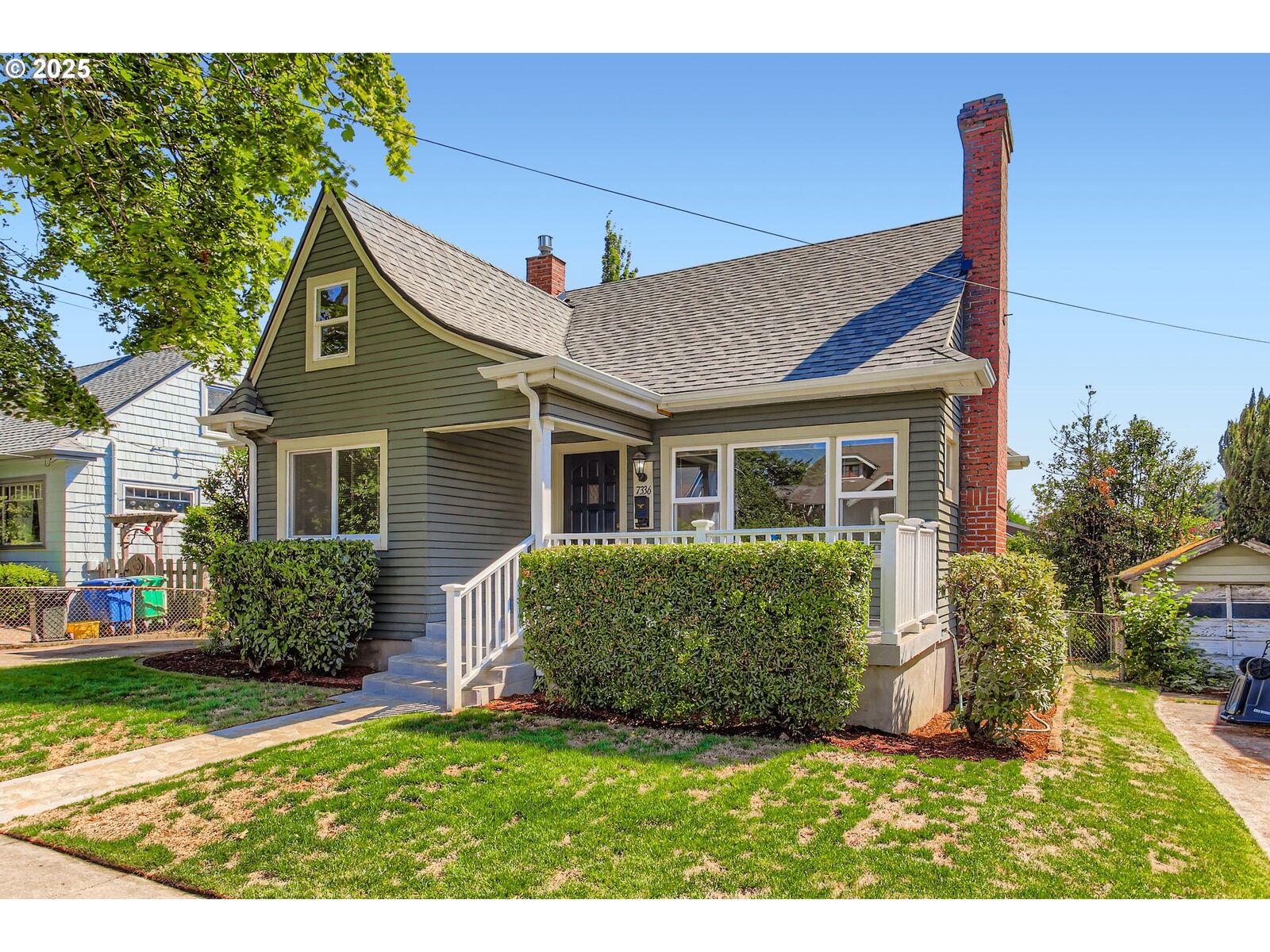 Property Photo:  7336 SE 19th Ave  OR 97202 
