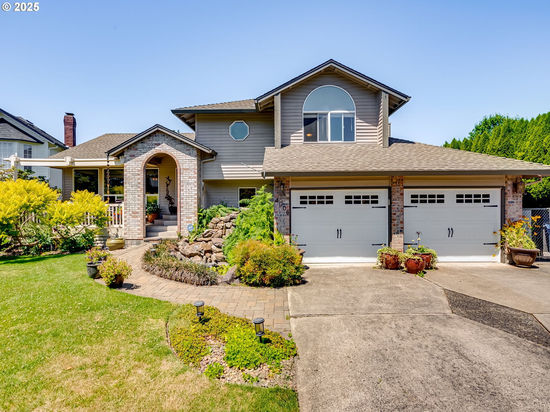 Property Photo: 4008 NW 130th Cir WA 98685