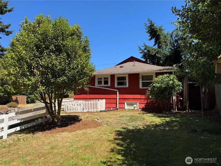 Property Photo:  9715  37th Avenue SW  WA 98126 