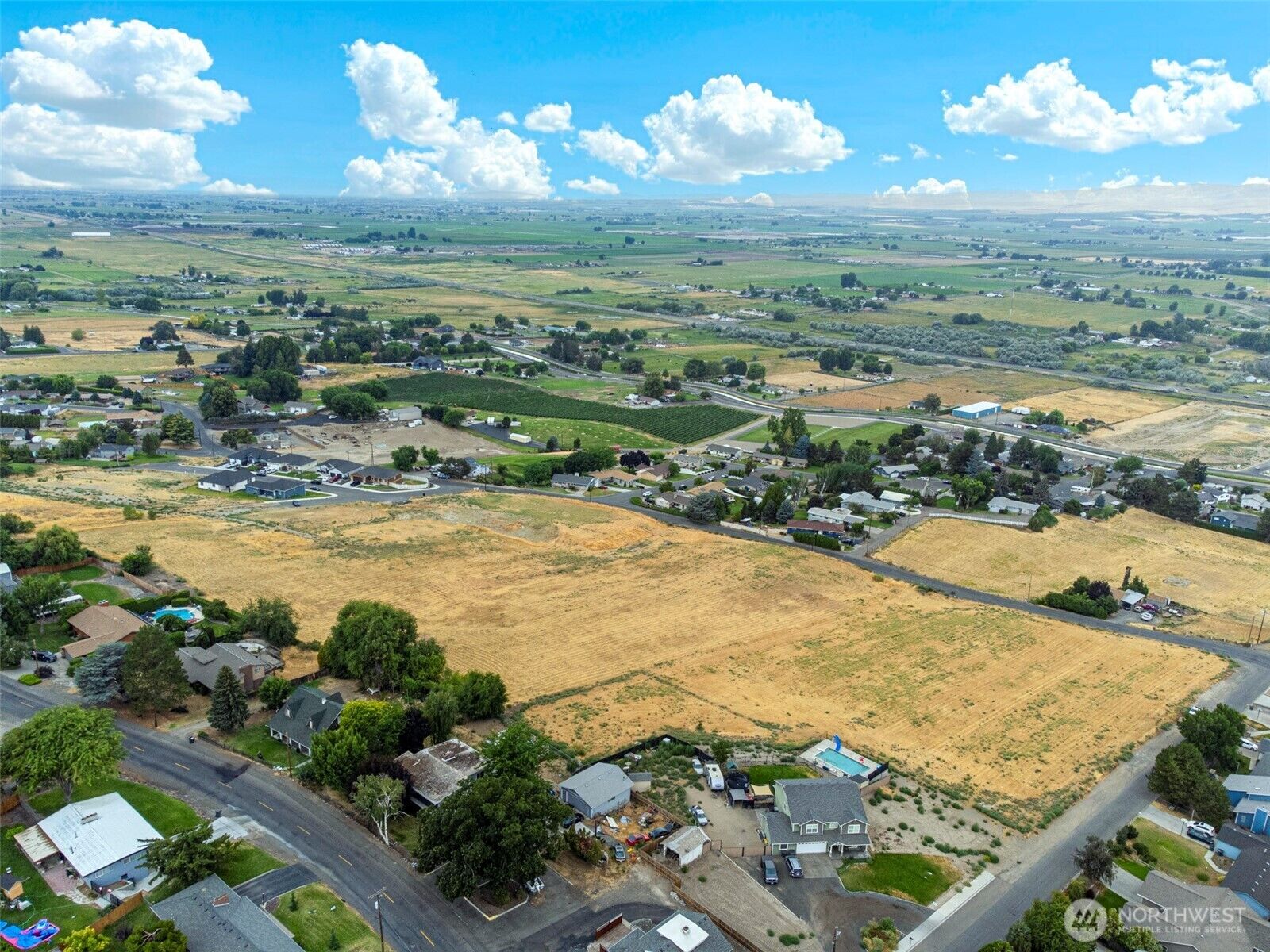 Property Photo:  4  Tbd Columbia Heights Lot 4  WA 98944 