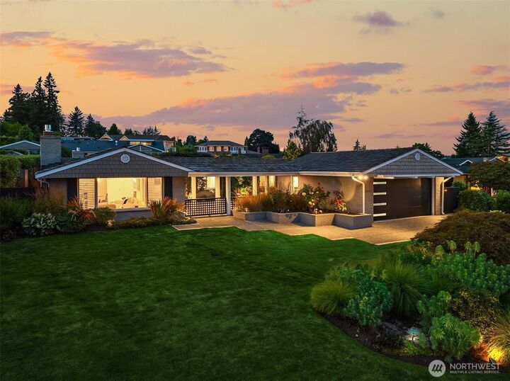 9642  Hilltop Road  Bellevue WA 98004 photo