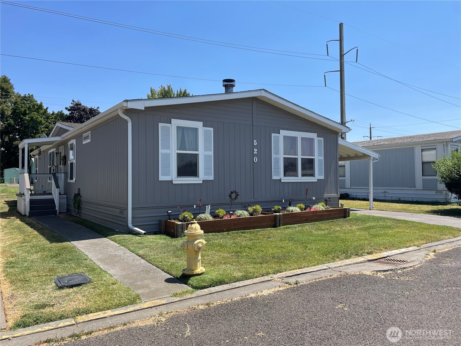 Property Photo: 520 Troutdale Avenue WA 99324