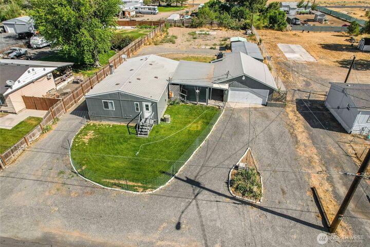 Property Photo: 8334 8336 Terminal Street NE WA 98837