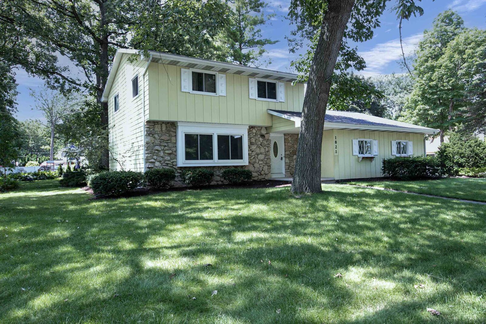 Property Photo: 1821 N McDonald Street WI 54911