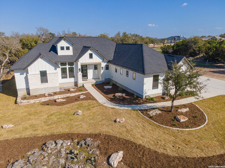 Property Photo: 291 Curvatura TX 78132