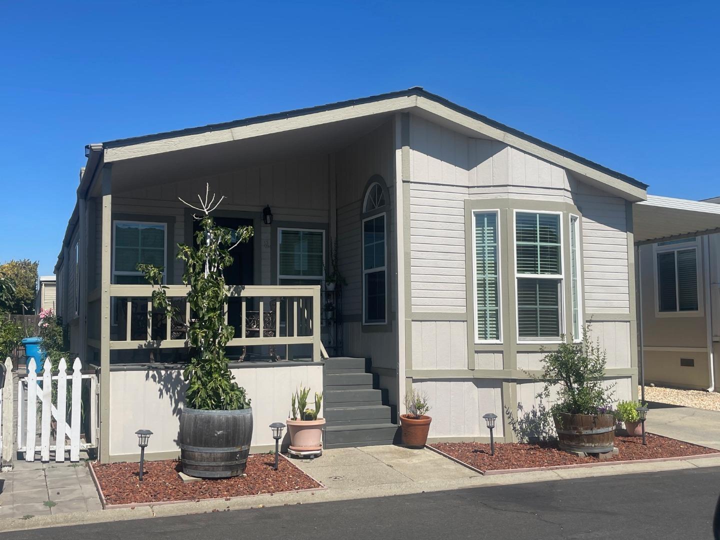 Property Photo: 500 West 10th Street 61 CA 95020