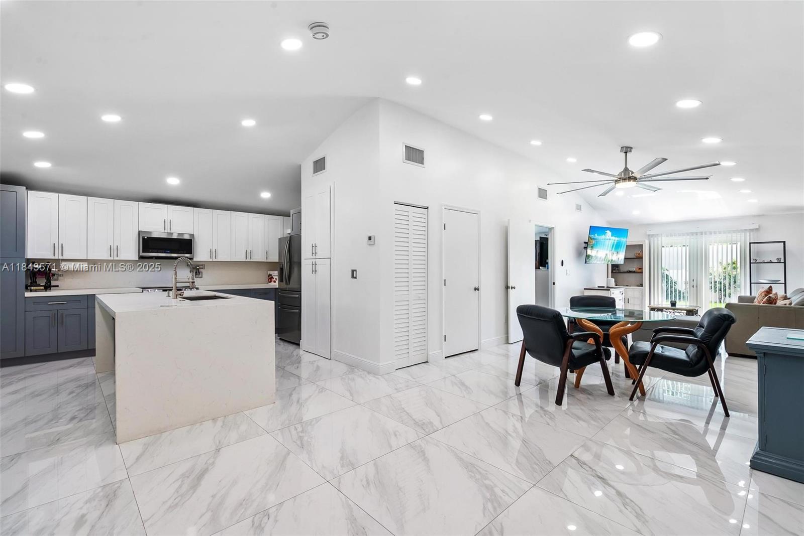 Property Photo:  2001 N 22nd Ave  FL 33020 