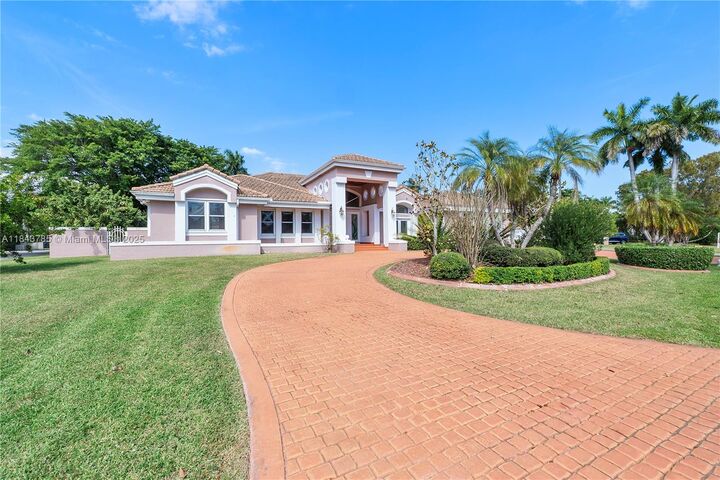 Property Photo:  7469 SW 168th Ter .  FL 33157 