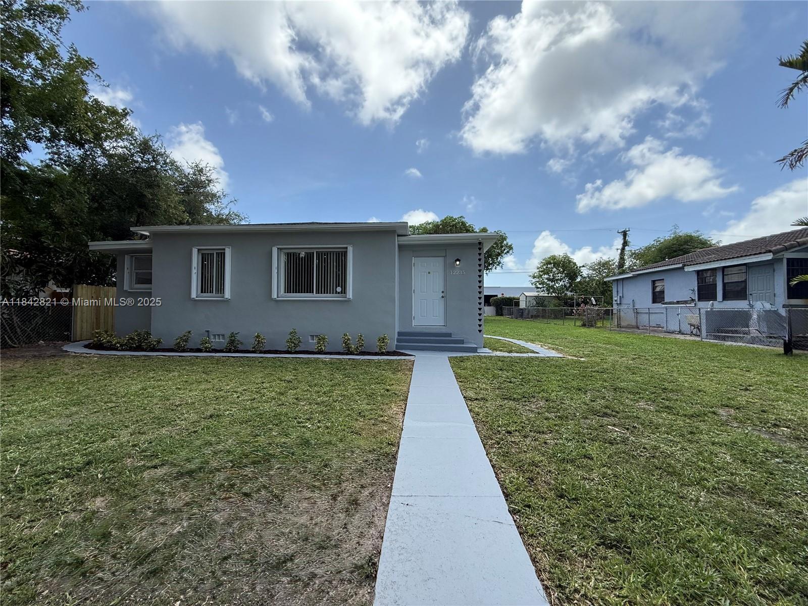 12235 NE 12th Pl  North Miami FL 33161 photo