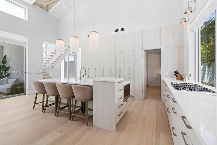 Property Photo: 1280 S Ocean Blvd FL 33483