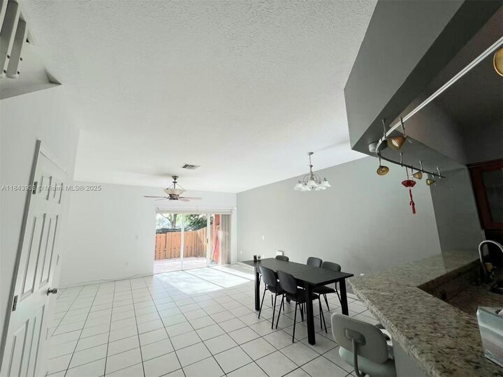 Property Photo:  913 NW 100th Ave  FL 33024 