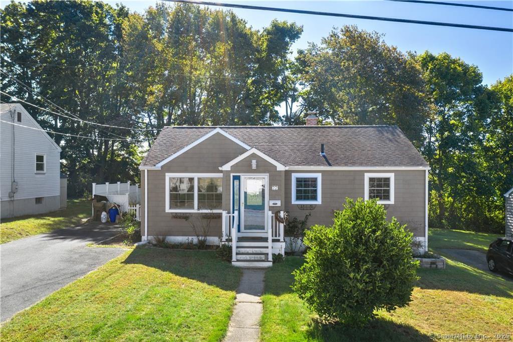 77 Bayshore Drive  New London CT 06320 photo