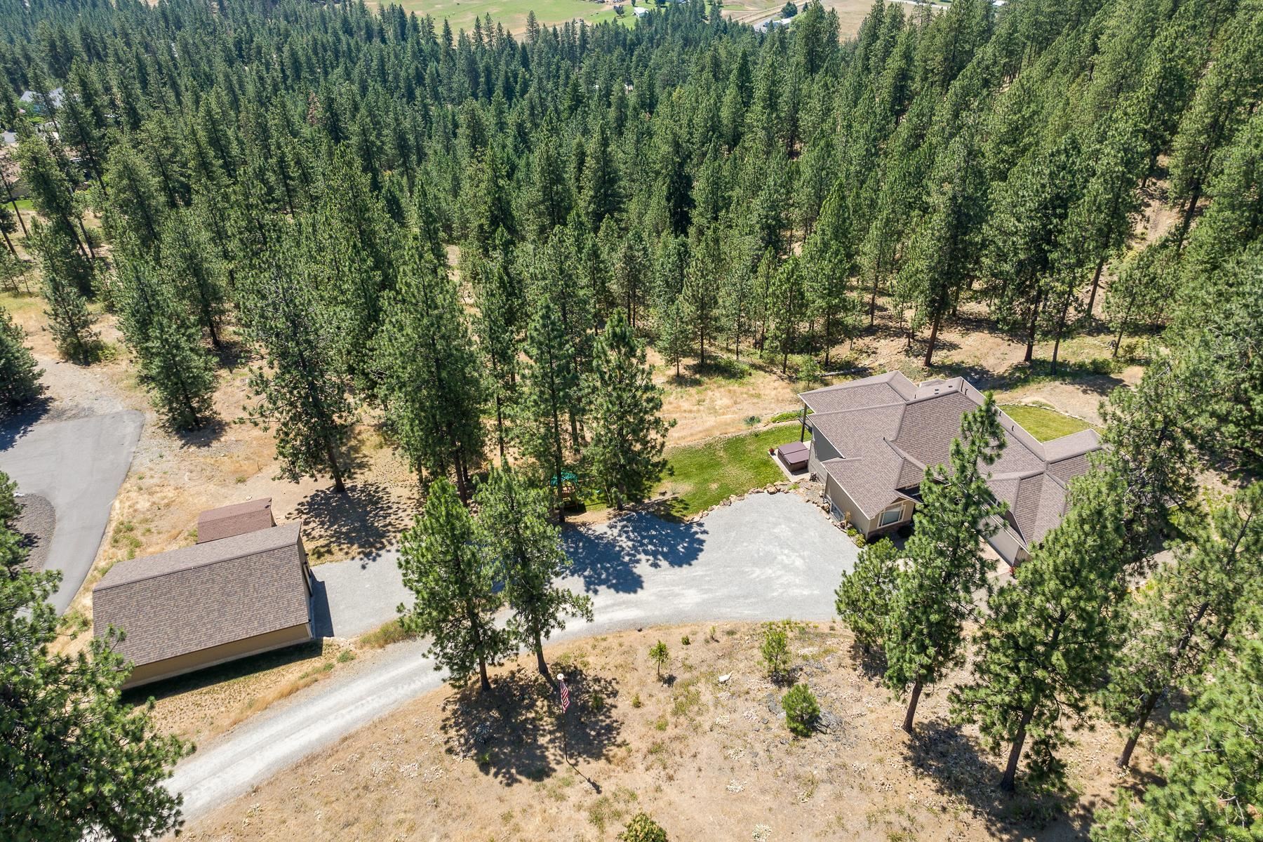Property Photo: 10309 N Lookout View Ln WA 99025