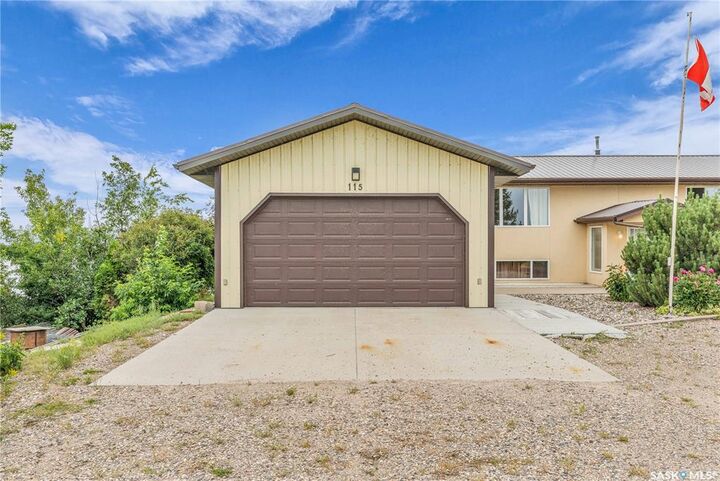 Property Photo:  115 Boyer Drive  SK S0M 0L0 