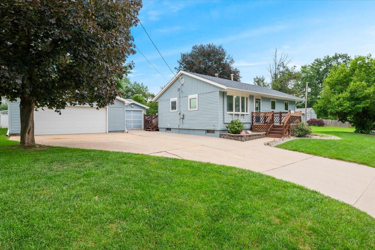 Property Photo: 105 Arnold Avenue IA 51503