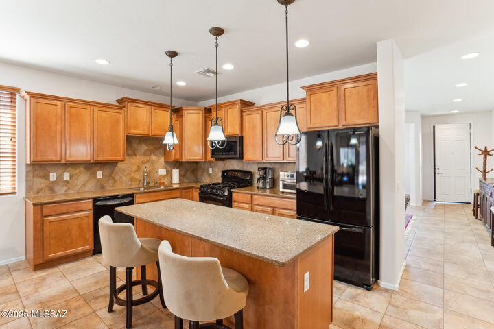 Property Photo: 13784 E Weiers Street AZ 85641