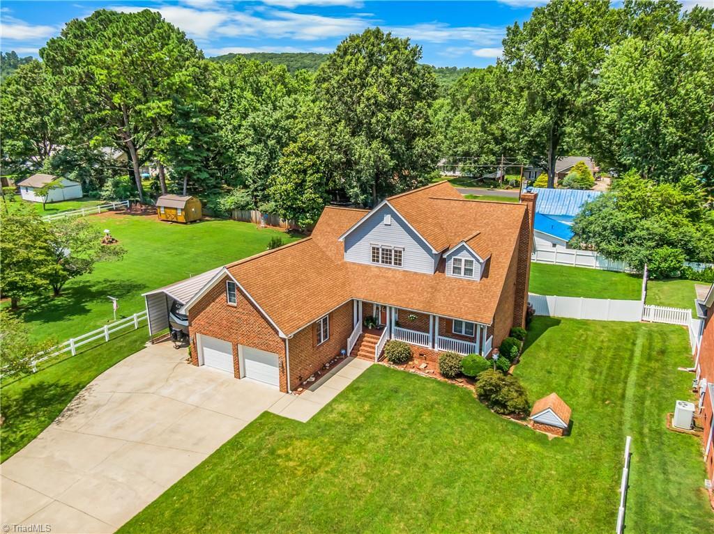 Property Photo: 802 Monroe Street NC 27027