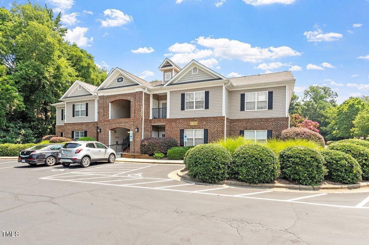 Property Photo: 2631 Oldgate Drive 101 NC 27604