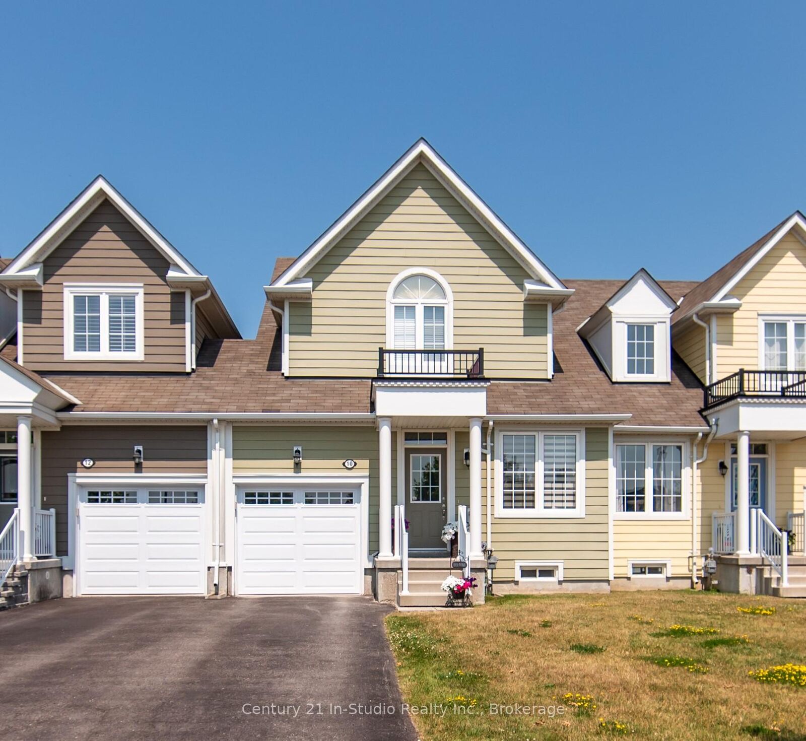 Property Photo:  10 Providence Way  ON L9Z 0G3 