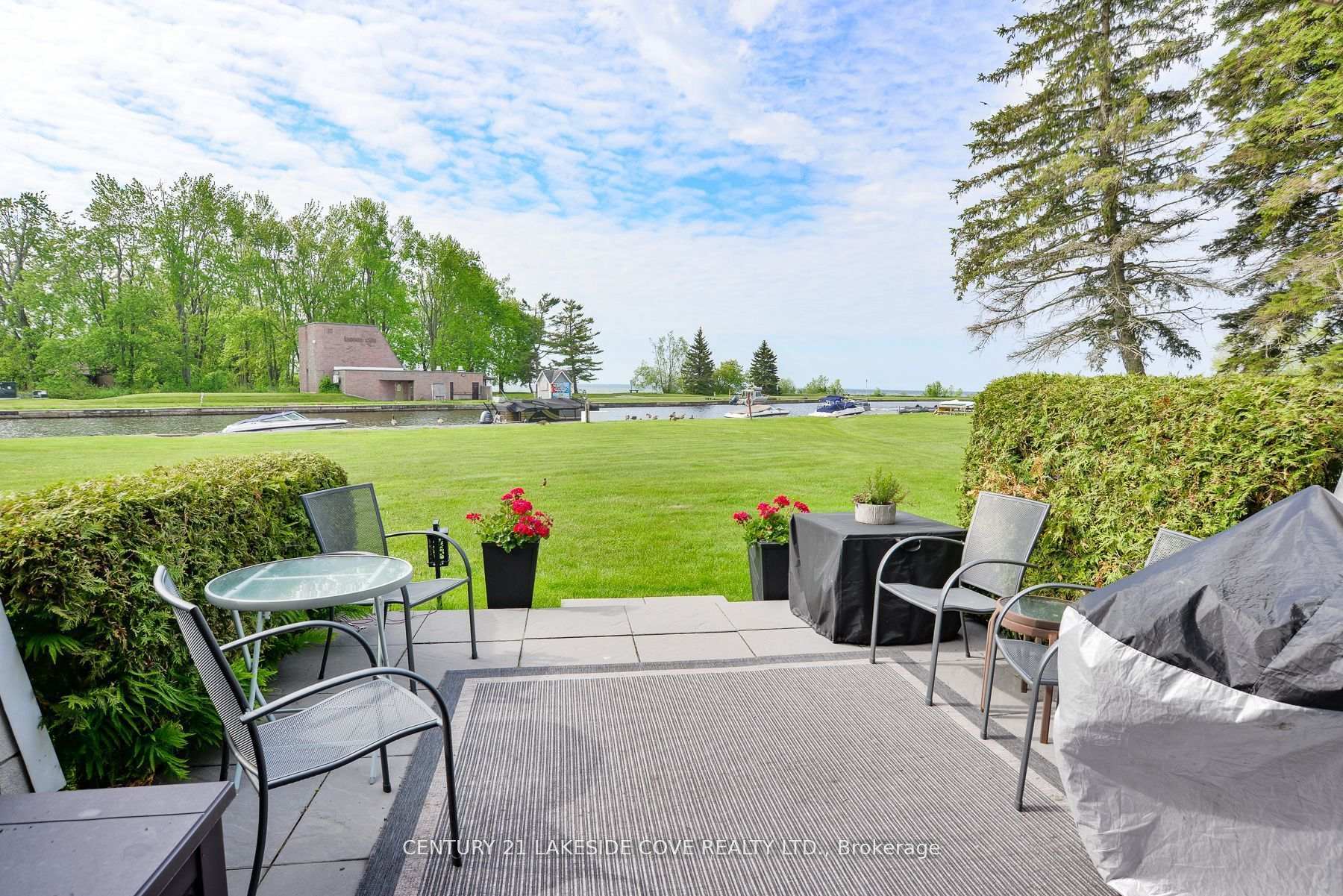 Property Photo: 1 Paradise Boulevard Unit 14 ON L0K 1B0