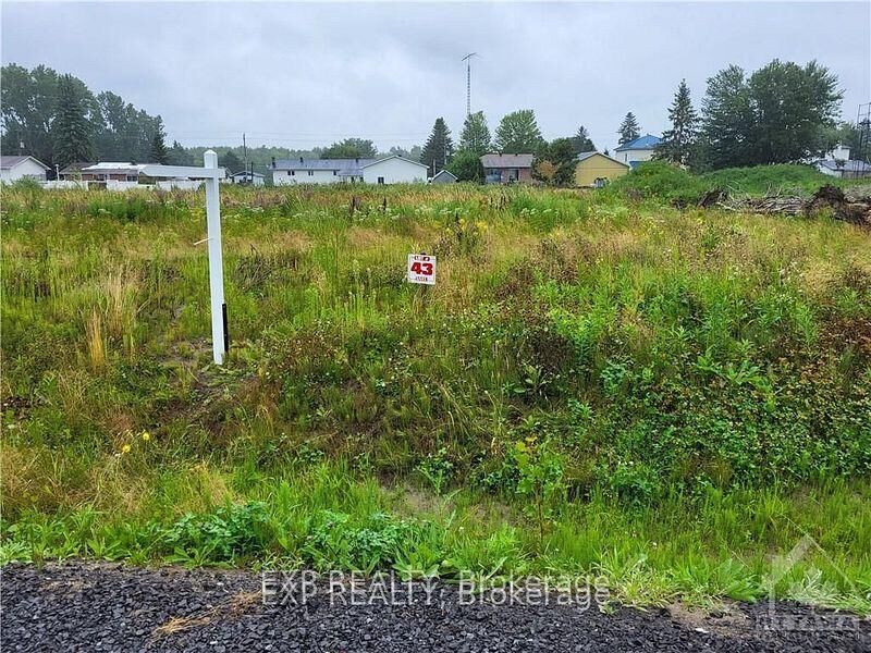 Property Photo: 208 Des Violettes Street ON K0A 2A0