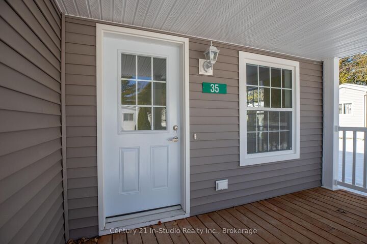 Property Photo: 35 Sussex Square ON N4K 5N5
