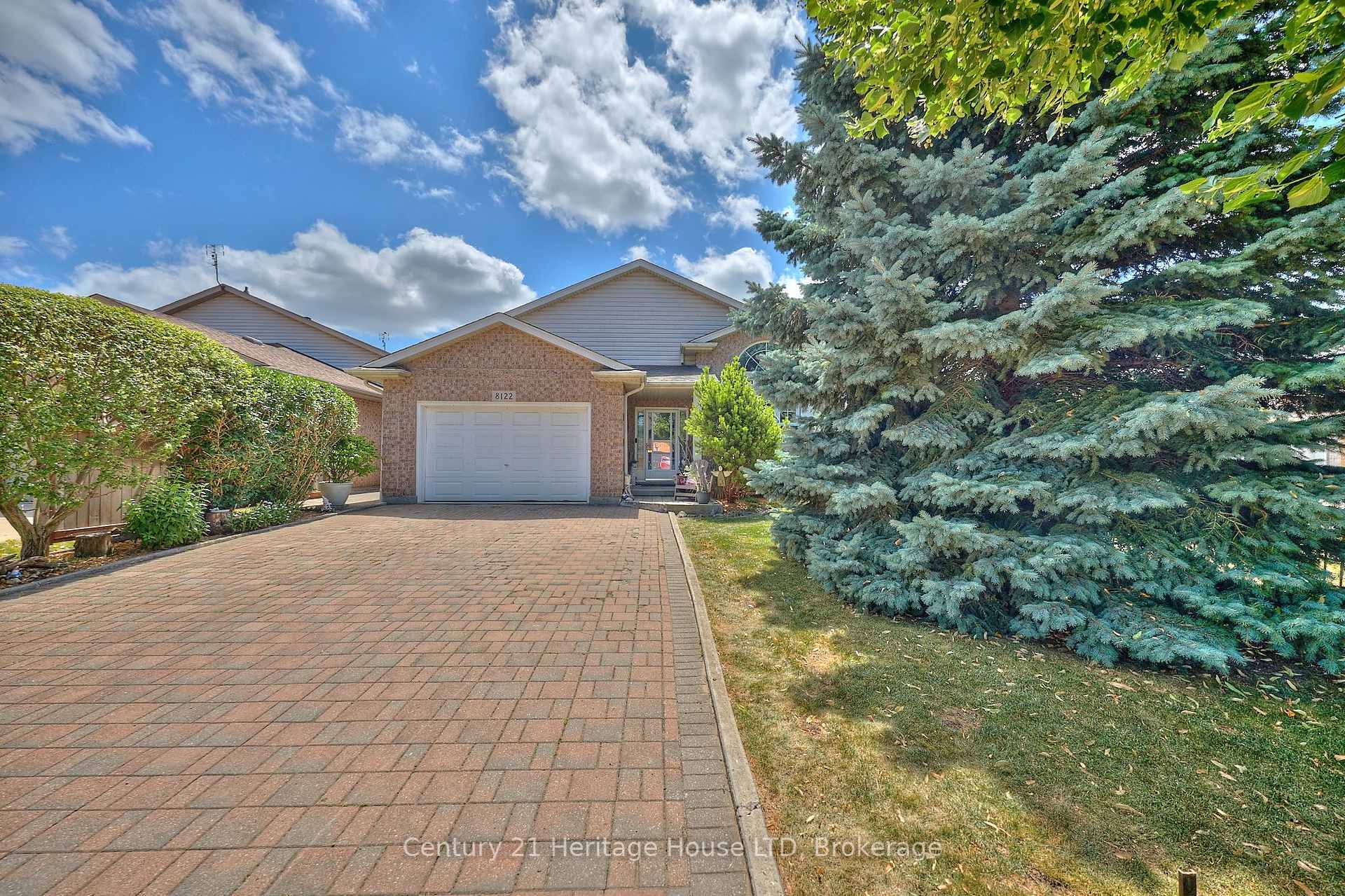 Property Photo:  8122 Harvest Crescent  ON L2H 3G3 