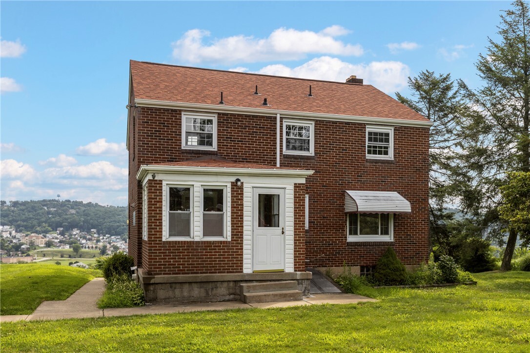 Property Photo: 922 Foster Rd PA 15025