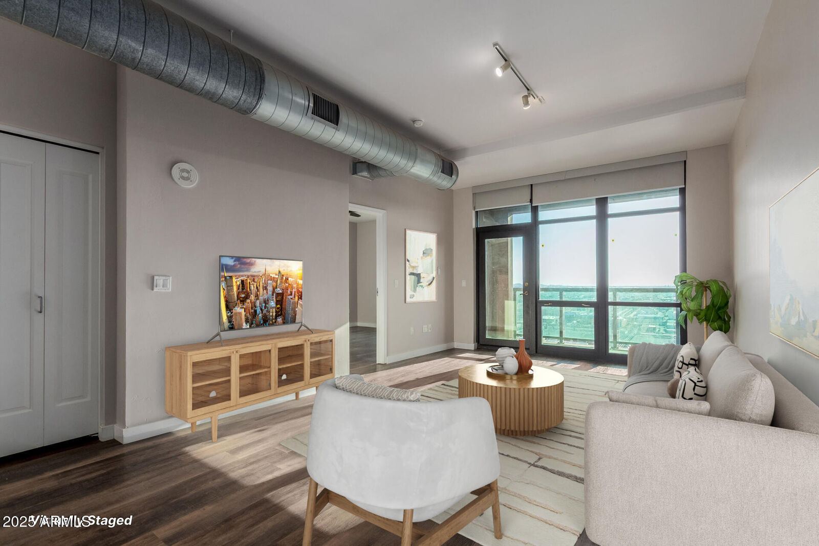 Property Photo:  310 S 4th Street 1902  AZ 85004