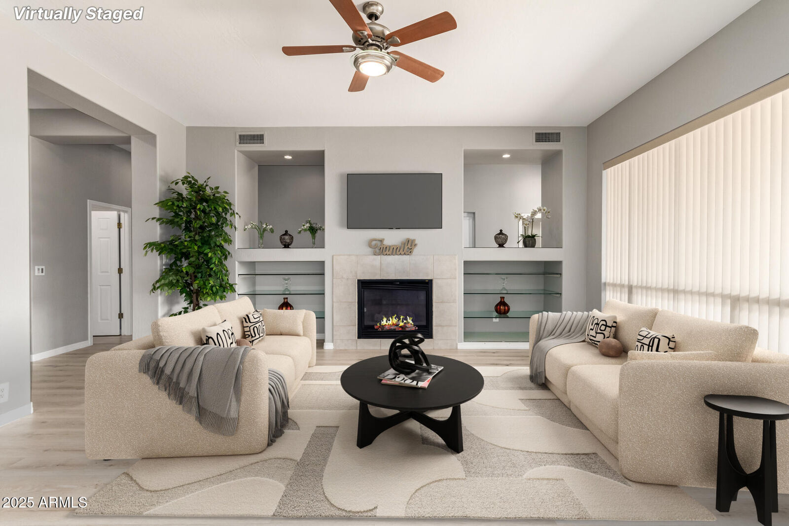 Property Photo: 1515 N Los Alamos Circle AZ 85213