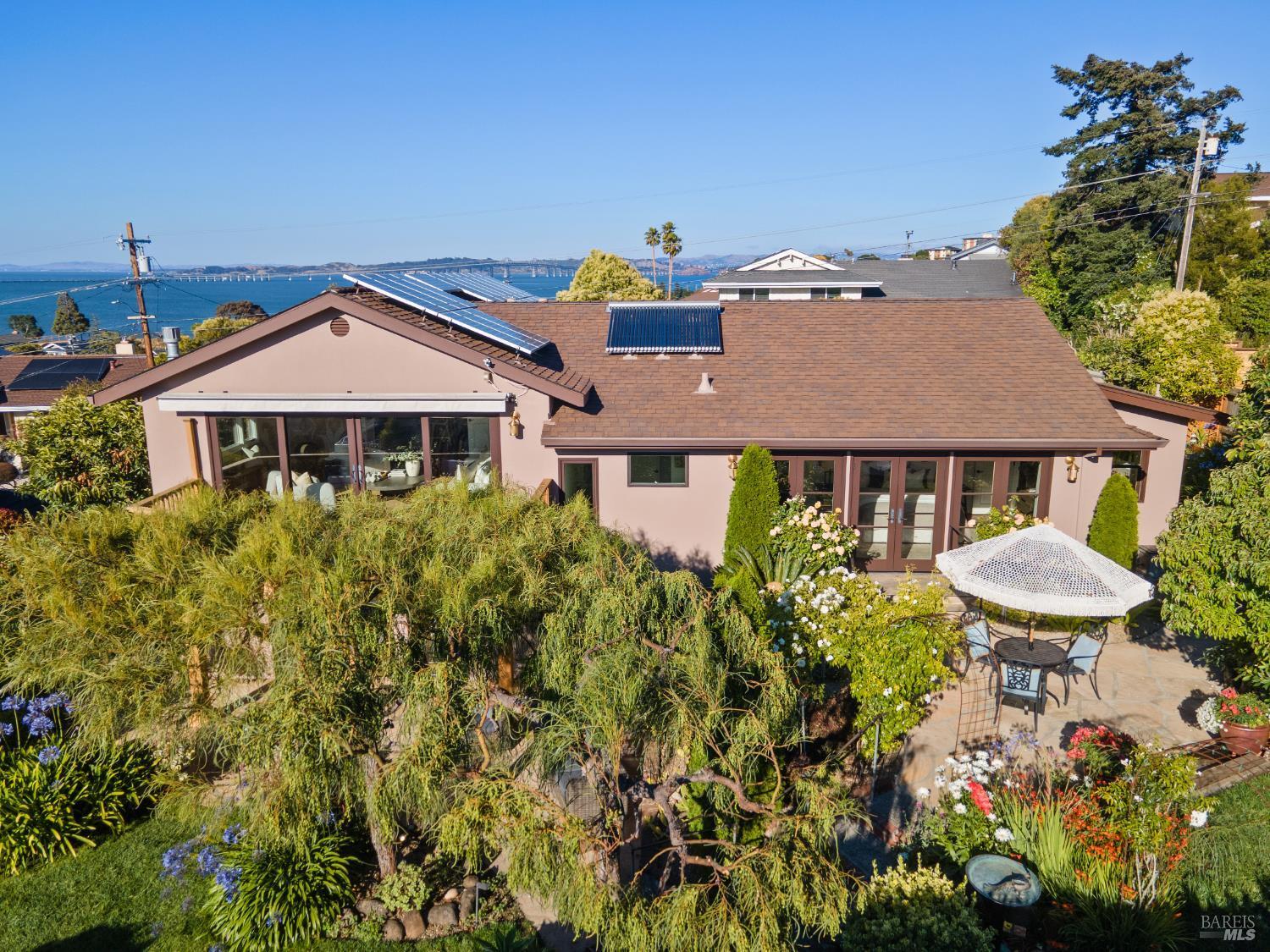 Property Photo: 17 Privateer Drive CA 94925