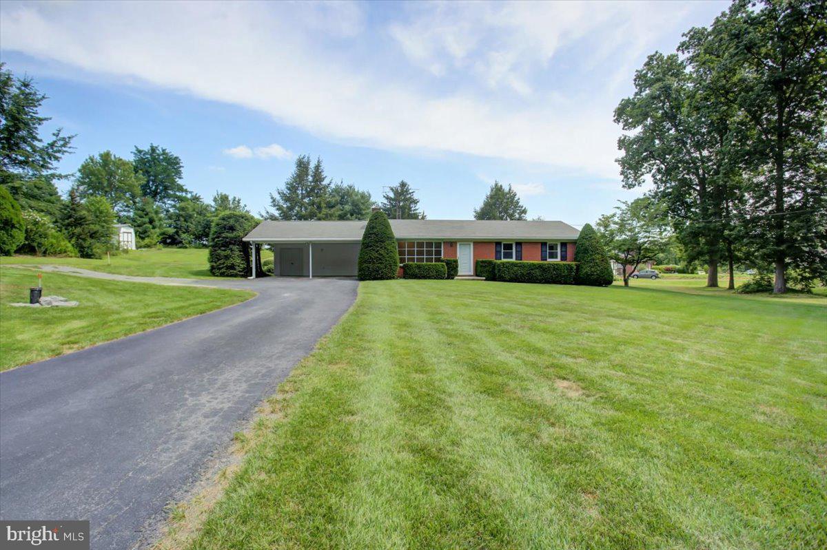 Property Photo: 627 Siloam Road PA 17201