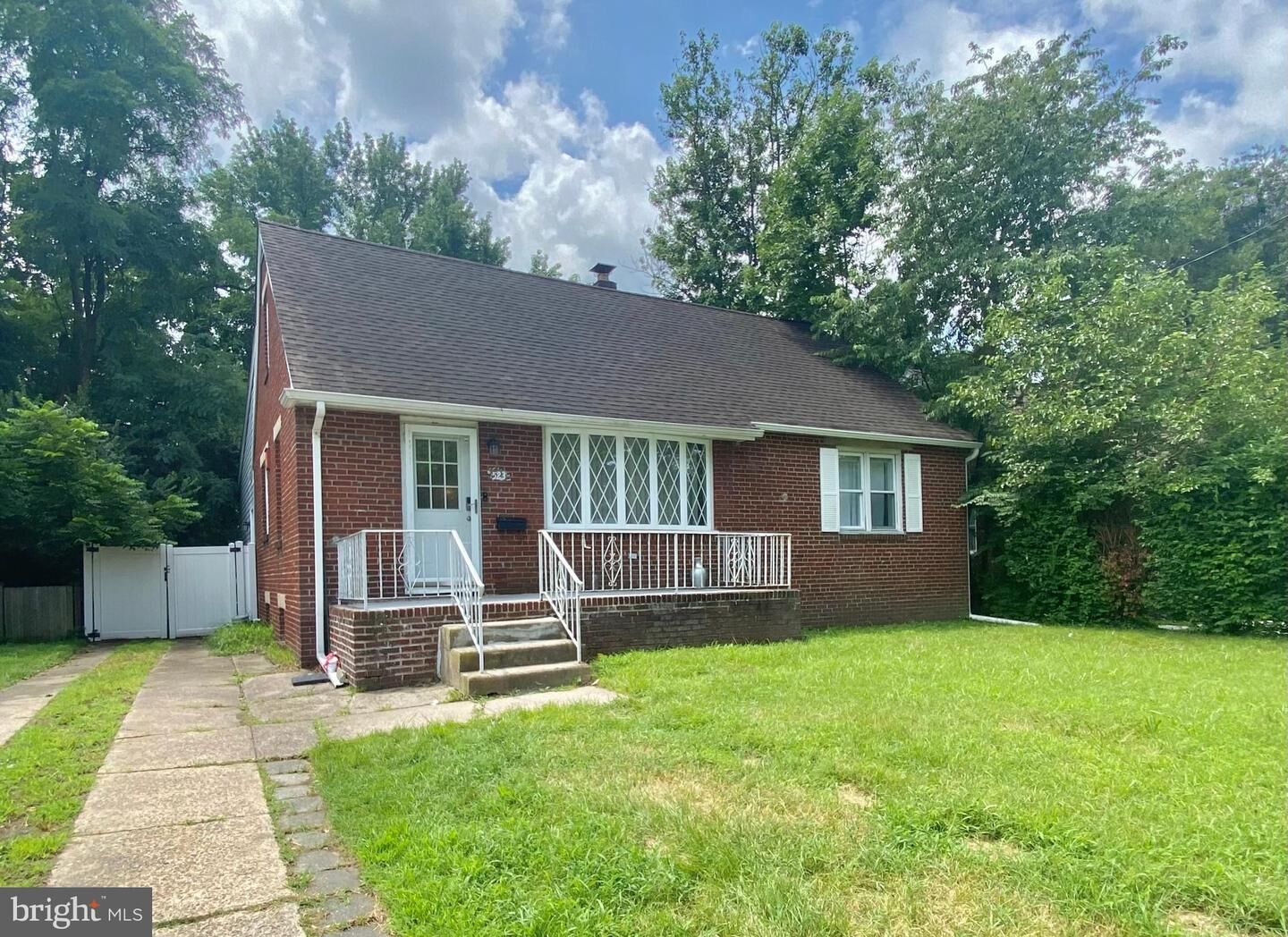 Property Photo:  523 Queen Street  NJ 08096 