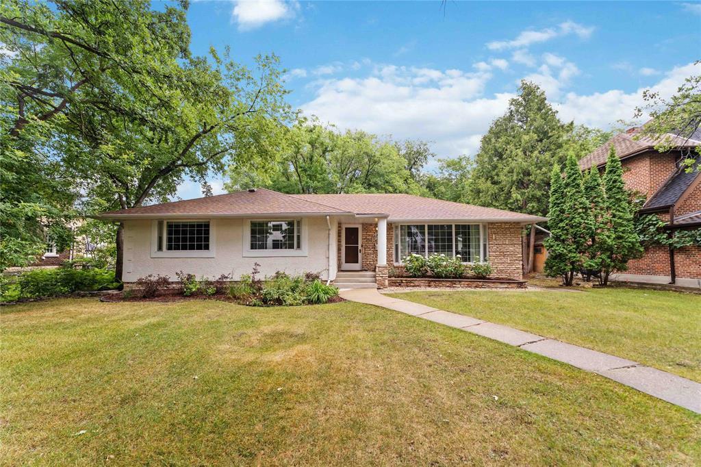 142 Oak Street  Winnipeg MB R3M 3R3 photo