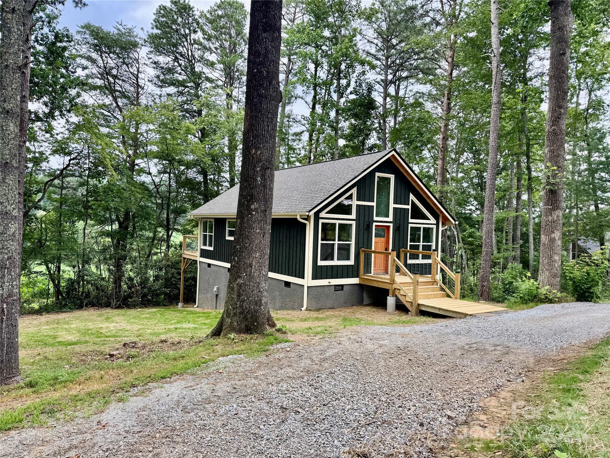 5 S Bear View Drive  Hendersonville NC 28792 photo