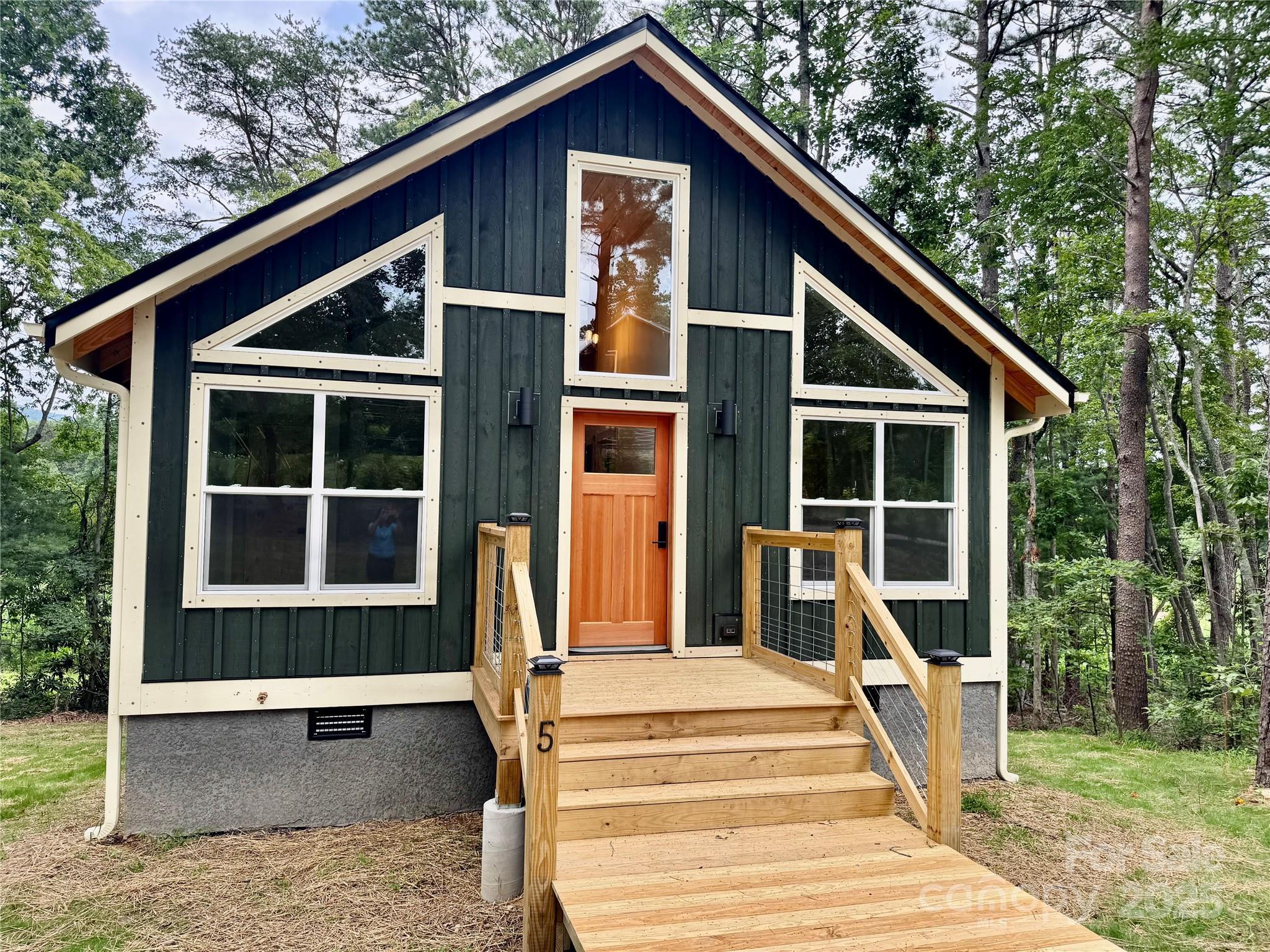 5 S Bear View Drive  Hendersonville NC 28792 photo