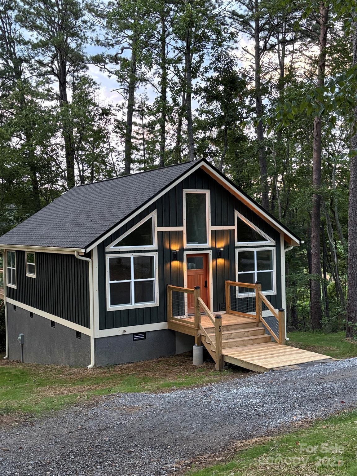 Property Photo:  5 S Bear View Drive  NC 28792 