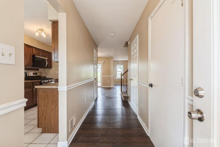 Property Photo:  7 Sloop Square  NJ 07228 