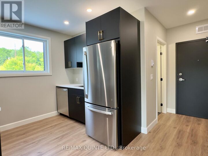 Property Photo: 330 Victoria Street 4 ON K0K 3J0