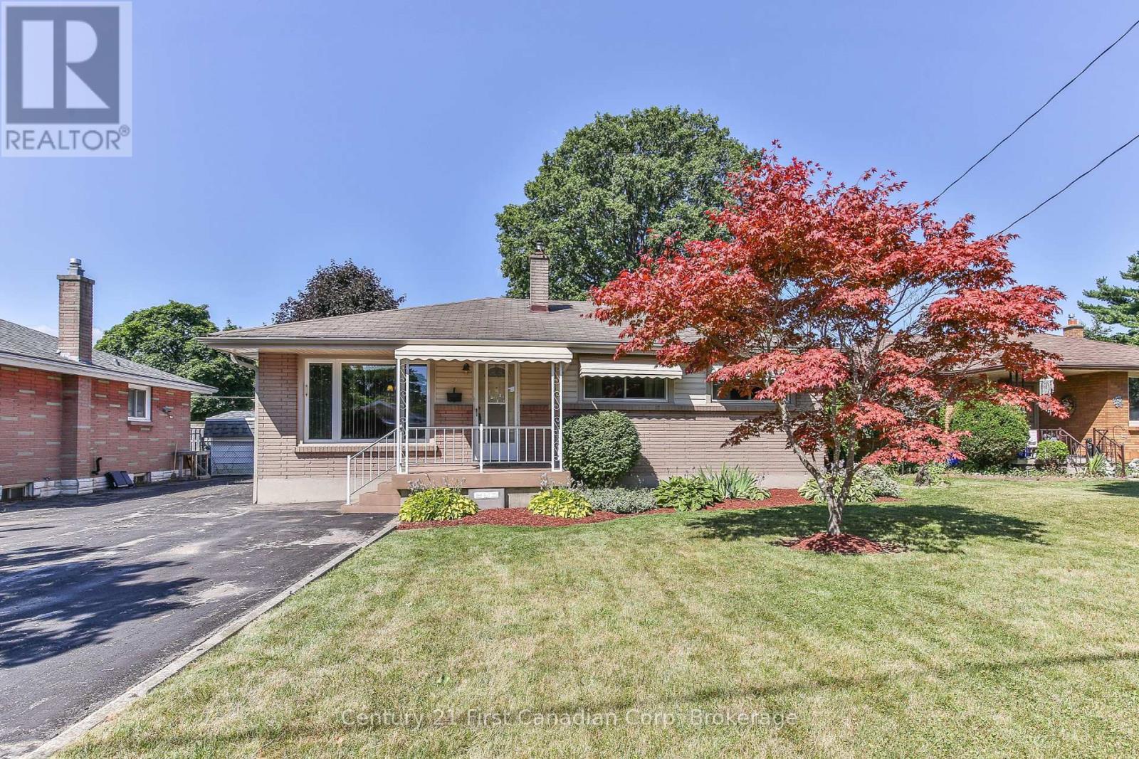 Photo de la propriété:  233 Atkinson Boulevard  ON N5W 4Z5 