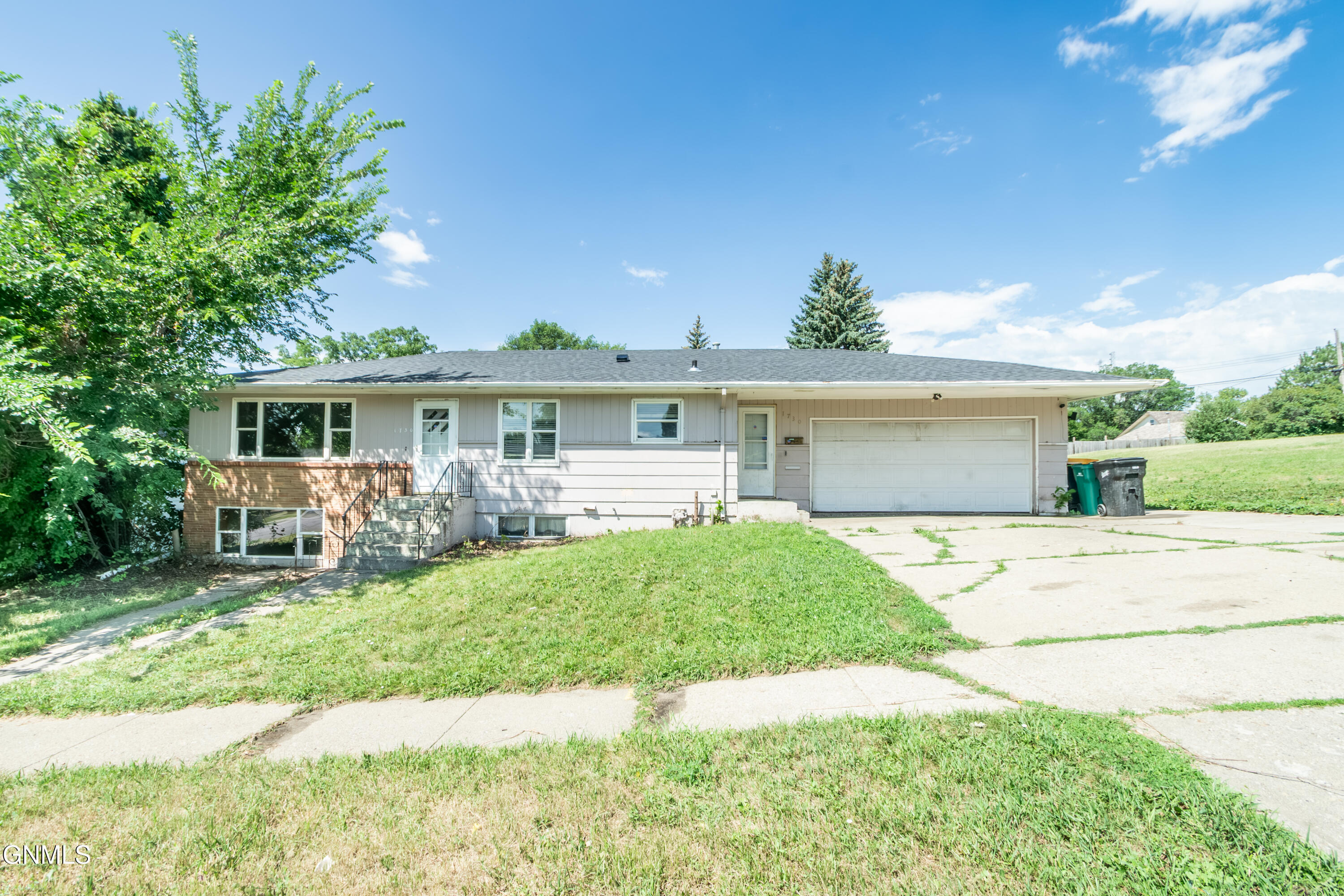 1730 N 15th Street  Bismarck ND 58501 photo