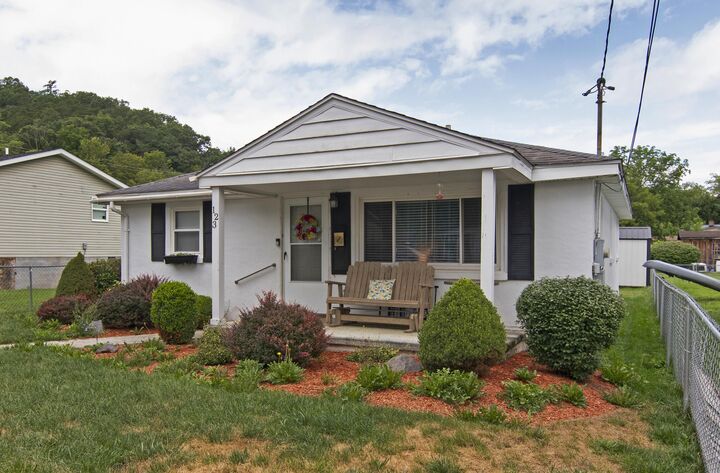 Property Photo:  123 Oak Street  WV 24986 