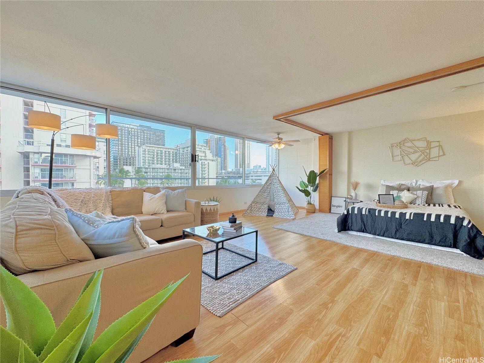 Property Photo: 435 Seaside Avenue 709 HI 96815