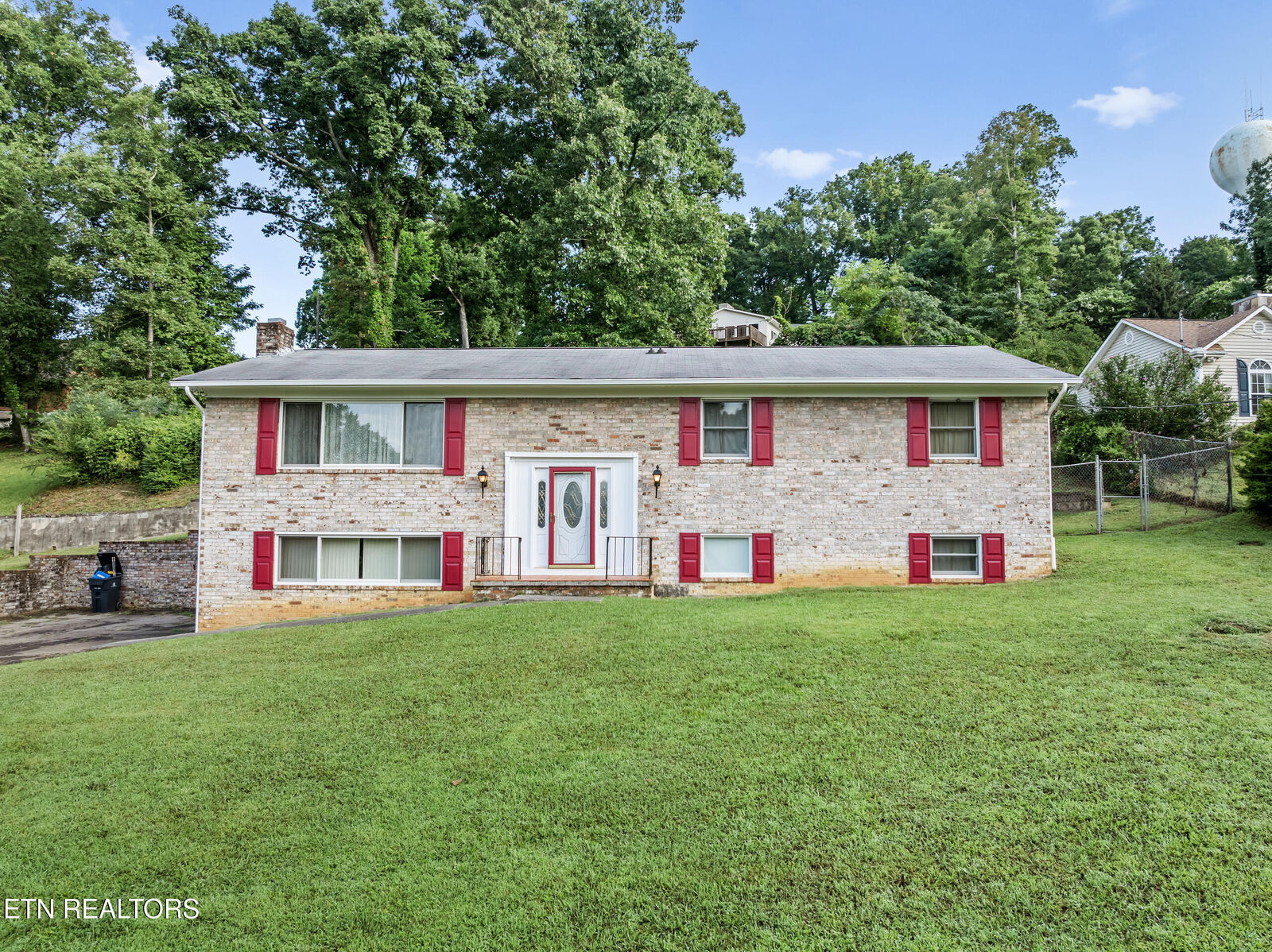Property Photo:  5021 Ridgemont Drive  TN 37918 