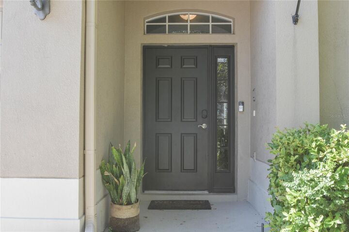 Property Photo: 1843 Anna Catherine Drive FL 32828