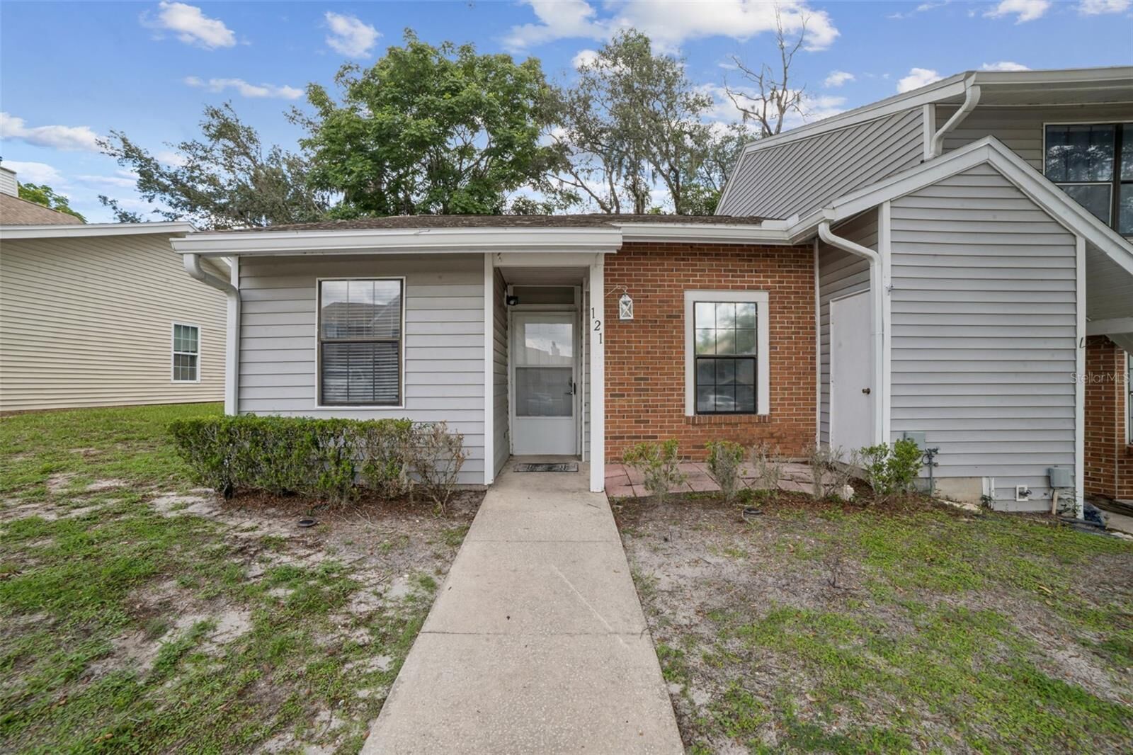Property Photo:  121 Hidden Arbor Court  FL 32773 