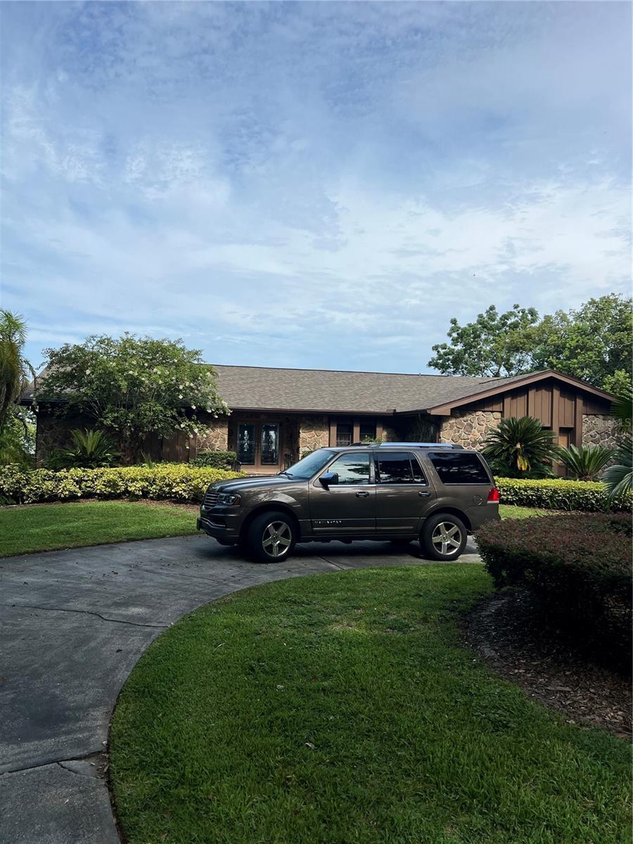 Property Photo: 2624 Midsummer Drive FL 34786